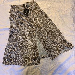 Tiger print Side slit Mid length Skirt